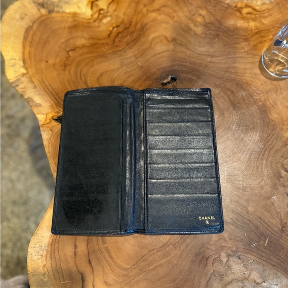 CHANEL Bicolore Quilted Lambskin Long Bifold Wallet Black - Picture 4 of 15